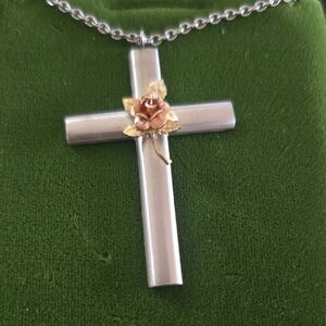 Elegant Silver Tone Cross Pendant with Rose Gold Flower